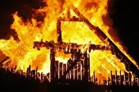 Lichterloh hat am Freitag eine Scheune in K�hnhaide gebrannt.