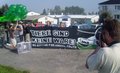 Tierrechtler aus dem Raum Dresden vor der Schweineproduktion Burkersdorf GmbH