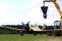 Agrarflieger von der FSB Airservice aus Kyritz sind derzeit bei Jahnsbach im Einsatz. Sie versorgen den Waldboden beim Geyerischen Fernsehturm mit Kalk. 