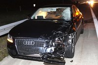 Eine Radfahrerin ist am Sonntag auf der A4 von einem Audi erfasst worden. Sie starb noch an der Unfallstelle.