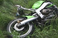 Bei einem Unfall auf der Stra�e zwischen Sch�nfels und Hirschfeld ist am Freitag ein Biker ums Leben gekommen.