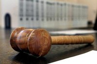 Es ist das allerletzte Mittel, doch die Familiengerichte im Erzgebirgskreis sahen sich im Jahr 2010 gezwungen, das Sorgerecht f�r 25 Kinder von den Eltern zu entziehen. Ein deutlicher Anstieg gegen�ber 2009. 