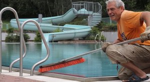 Schwimmmeister Harry Gemeiner