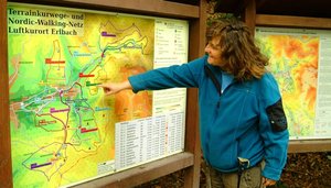 Ausk�nfte �ber das Netz der Terrain-Kurwege und Nordic-Walking-Strecken