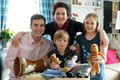 Frauke und Marcel K�mpfe werden mit ihren Kindern Silas (7) und Salom� (9) wahrscheinlich ab dem Sp�tsommer in Kenia leben, um in einer Missionsstation zu helfen. Daf�r gibt der Familienvater seinen festen Arbeitsplatz als kaufm�nnischer Leiter im gr��ten Scheibenberger Betrieb auf. 