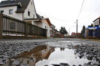Schlaglochpiste in R�sdorf