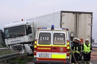 Der Unfall eines Sattelzugs hat am Montag auf der A4 zwischen Wildsdruff und Dresden f�r erhebliche Behinderungen gesorgt.