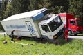 Ein Laster ist am Dienstag auf der Verbindungsstra�e Scheibenberg-Elterlein verungl�ckt.