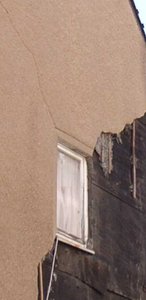 Risse im Putz