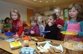 Fr�hst�cksbuffet im Kindergarten