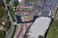 Das Gewerbegebiet von Auerbach-M�hlgr�n. Die geplanten Spielhallen sollen im Neubau im Vordergrund ihren Platz finden. 