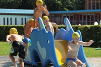 Kinder im Erzgebirgsbad