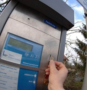 Bezahlen am Parkautomat