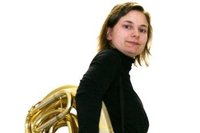 Tuba-Spielerin Andrea M�ller