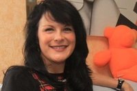 Privat ganz anders: Jasmin Weber mit ihrer neuen CD.  