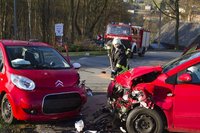 Ein Fahrer wurde bei dem Zusammensto� schwer, der andere leicht verletzt.