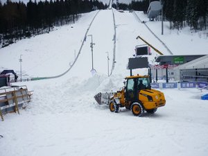 Das Weltcup- Springen in Klingenthal wurde wegen des Wetters am Mittwoch abgesagt.