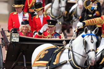 Bilder des Tages vom 13.06.2026 - Charles III. und Camilla bei Geburtstagsparade "Trooping the Colour" in offener Kutsche