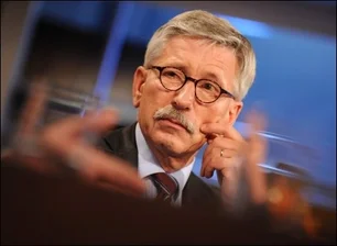 Bundesbank will sich von Sarrazin trennen - Die Bundesbank will bei Bundespräsident Christian Wulff die Abberufung ihres Vorstandsmitglieds Thilo Sarrazin beantragen. Diesen Schritt habe der Vorstand einstimmig beschlossen, teilte die Bundesbank in einer Erklärung in Frankfurt am Main mit.