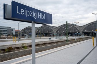 Bundespolizei warnt vor Betrügern an Bahnhöfen - Laut der Bundespolizei waren Betrüger zuletzt etwa in Leipzig aktiv. (Symbolbild)
