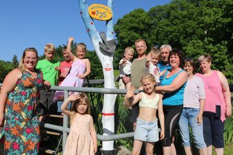 Eine Gemeinschaft durch und durch: In diesem vogtländischen Ort ist fast jeder Zweite Mitglied im Dorfverein - Die Fasendorfer freuen sich aufs Fest. Im kleinen Ort gibt es viele Kinder.