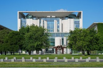 Koalition sucht Unterstützung für Reformkurs - Treffpunkt Kanzleramt: Morgen kommen die Sozialpartner mit den Koalitionsspitzen zusammen.