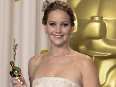 <p>
	Jennifer Lawrence ist beste Hauptdarstellerin.</p>

