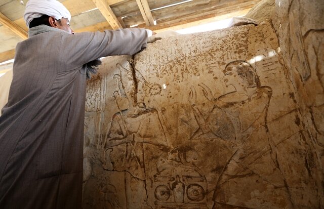 <p>
	Ägyptische Forscher haben in der Nähe der Pyramiden von Sakkara das Grab eines „Außenministers“ aus der Ramessidenzeit entdeckt.</p>
