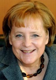 <p>
	2010: Angela Merkel am 28. Oktober 2009 mit 323 von insgesamt 612 abgegebenen Stimmen erneut zur Bundeskanzlerin gewählt. Im Mai 2010 beschlossen die Regierungs-Chefs der 17 Euro-Länder auf einem EU-Ratstreffen den ersten Euro-Rettungsschirm.</p>
