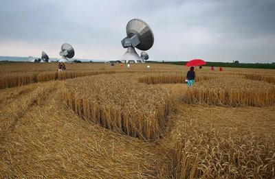 <p>
	Der Kreis hat einen Durchmesser von rund 75 Metern.</p>
