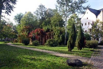 <p>
	Blick auf das Wasserschloss Klaffenbach</p>
