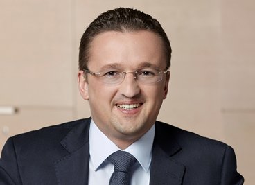 <p>
	<strong>Carsten Körber, CDU-Abgeordneter Zwickau: JA</strong></p>
<p>
	„Nach Abwägung aller Fakten werde ich, durchaus nicht ohne Bedenken, dem Antrag zustimmen. Es gibt klare Bedingungen, von Griechenland zu erfüllende fest definierte Reformschritte, und einen fixen Zeitplan. Wir sollten auch wegen Griechenland den Bruch mit unseren wichtigsten Partnern in der Eurozone, Frankreich und Italien, nicht riskieren.</p>
<p>
	&nbsp;</p>
