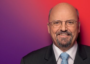 <p>
	<strong>Wolfgang Gunkel, SPD-Abgeordneter<br />
	Erzgebirgskreis I: JA </strong></p>
<p>
	„Nach den Verhandlungen über ein neues Hilfspaket gilt es dann, die Einzelheiten einer Einigung mit Griechenland genau zu prüfen. Erst dann werde ich definitiv entscheiden, ob ich einem neuen Hilfspaket zustimmen kann oder nicht. Die zentrale Frage ist, ob sich ein neues Hilfspaket wesentlich von den bisherigen Hilfen für Griechenland unterscheidet.“</p>
