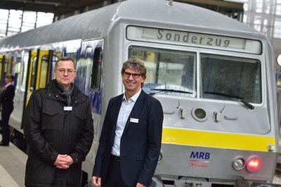 <p>
Sie managen den Verkehr bei der Mitteldeutschen Regiobahn: Matthias Löser (li.) und Dirk Bartels.</p>