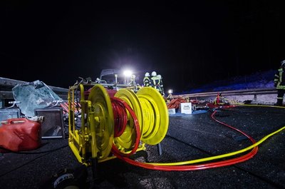 <p>
	Zur Unfallursache war am Donnerstagabend noch nichts bekannt.</p>
