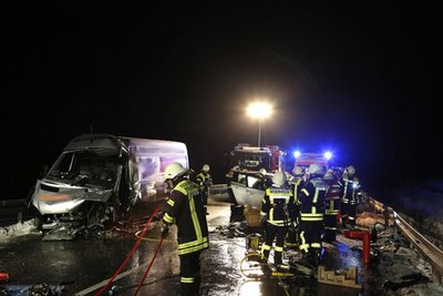<p>
	Dabei sind ein Opel, der aus Richtung Chemnitz kam, und ein aus Richtung Augustusburg kommender Transporter zusammengestoßen.</p>
