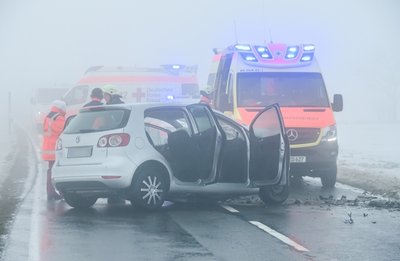 <p>
	Zum Unfallzeitpunkt herrschte dichter Nebel. (fp)</p>
