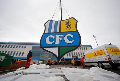 <p>
	Das Stadion an der Gellertstraße trägt seit Donnerstag das Vereinslogo des CFC. </p>
