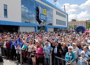 <p>
	Die Fans konnten es kaum erwarten.</p>
