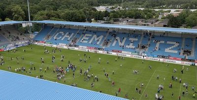 <p>
	So konnte man das Stadion auch von oben sehen.</p>
