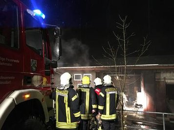 <p>Der 55-jährige Besitzer des Wohnmobils erlitt bei Löschversuchen eine Rauchgasintoxikation und kam in ein Krankenhaus.</p>
