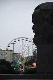 <p>Auf sechs Bühnen und in zehn Themenbereichen locken Angebote, fast 200 Händler und Gastronomiestände sind ebenfalls vor Ort.</p>
