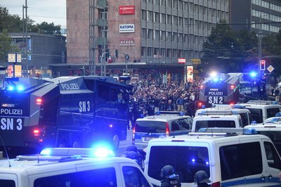 <p>Ein Polizeisprecher bestätigte am Montagabend: „Wir waren mit zu wenig Beamten da.“</p>