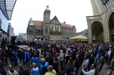 <p>Mit ihr soll für Recht, Respekt, Gewaltlosigkeit, Barmherzigkeit und Demokratie demonstriert werden, sagte Mitorganisator Pfarrer Stephan Brenner von der evangelischen Kirche.</p>
