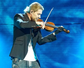 <p>«Eine ausverkaufte Halle hier in Chemnitz - wie geil ist das denn>, rief David Garrett seinen Fans zu.</p>