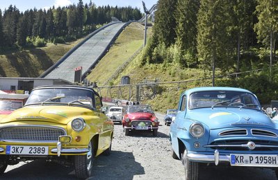 <p>Von 10 bis 13 Uhr legten die Teilnehmer einen Zwischenstopp in Klingenthal ein.</p>
