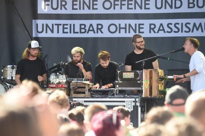 <p>Joris (rechts) begeisterte auf der Hauptbühne.</p>
