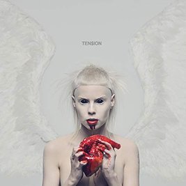 <p>Die Antwoord - „Ten$ion“ (2012): Rave war tot, als er, gemixt mit hartem Rap und einer schrägen Ästhetik irgendwo zwischen Manson, Meese und Deichkind von Yolandi, Ninja und Hi- Tek als „Zef“ neu erfunden wurde. Der Afrikaans-Slang steht für eine Philosophie, die das Arme, Hässliche und Freakige feiert. Kein Wunder, dass auf Konzerten der Südafrikaner vom Punk bis zum Neon-Raver alles gemeinsam feiert. (kries)</p>
