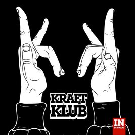 <p>Kraftklub - „In Schwarz“ (2014): Das Debüt „Mit K“ war eine Überraschung, „In Schwarz“ dagegen der Beweis, dass Erfolg (Platin!) und Chemnitz-Gefühl keine krude Mischung ergibt: unperfekte Underdogs, aber von Freunden umgeben. Das umriss zwischen Spaß und Ernst perfekt das Lebensgefühl der Post-Alles-Generation: Mit der Platte setzte sich Kraftklub in der deutschen Headliner-Liga fest. (kala)</p>
