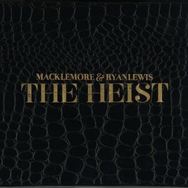 <p>Macklemore &amp; Ryan Lewis - „The Heist“ (2012): Kommerzieller Großraumdisko-Sound? Ja! Trotzdem sprachen Macklemore und Ryan Lewis viele für die letzte Dekade relevante Themen an: Gleichgeschlechtliche Liebe, Drogensucht und die Probleme der Arbeiterschicht spielen eine große Rolle auf der millionenfach verkauften Platte. Kaum ein anderes Album war daher wichtiger für eine differenzierte Außenwahrnehmung des Hip-Hop. (jcl)</p>
